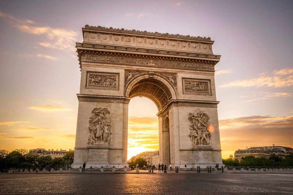 Paris_Arc-De-Triomphe.jpg